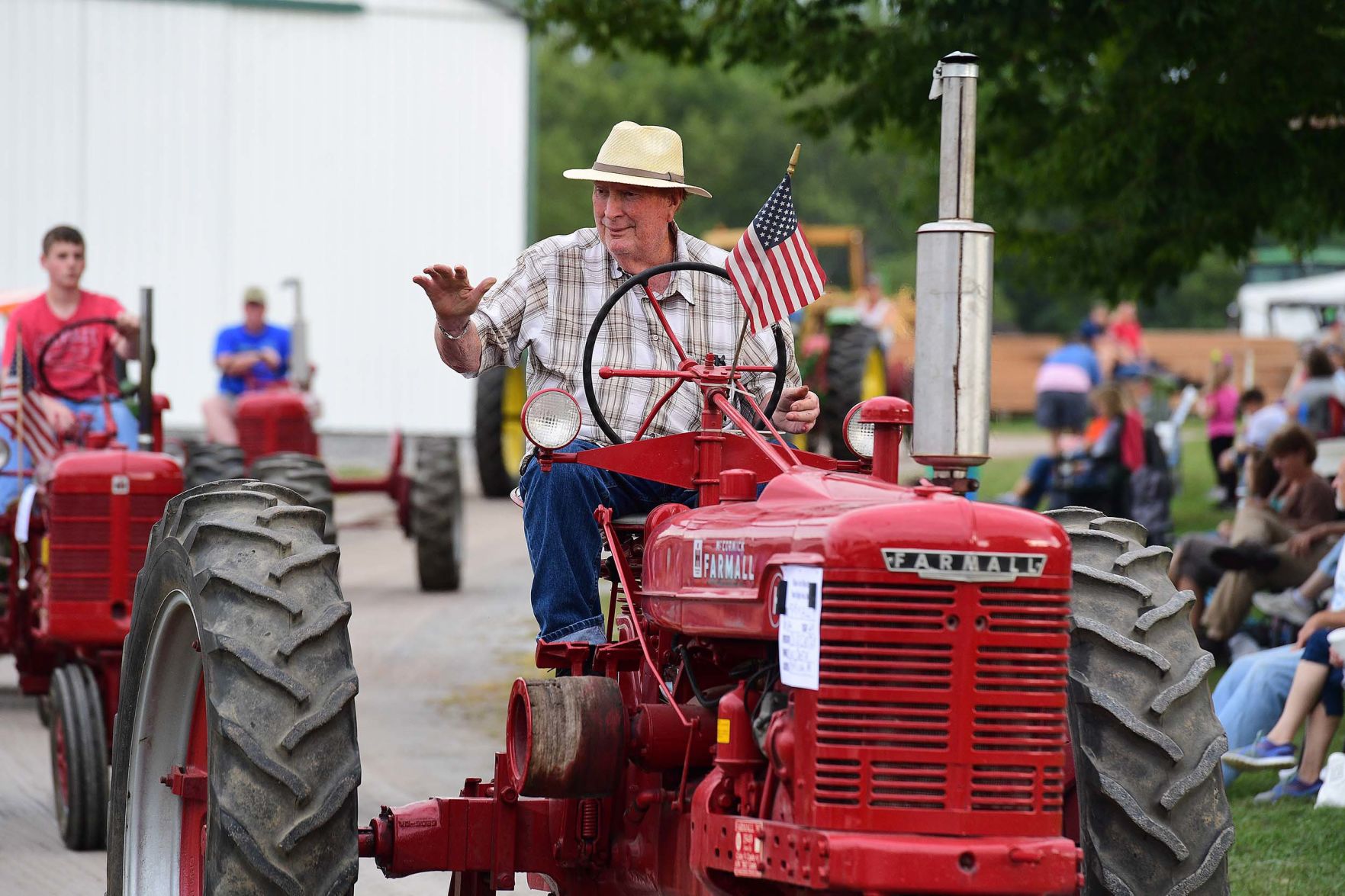 Tractor Parade 7